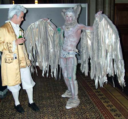 21 - DSCF3400 silver angel - Lifeball 2005